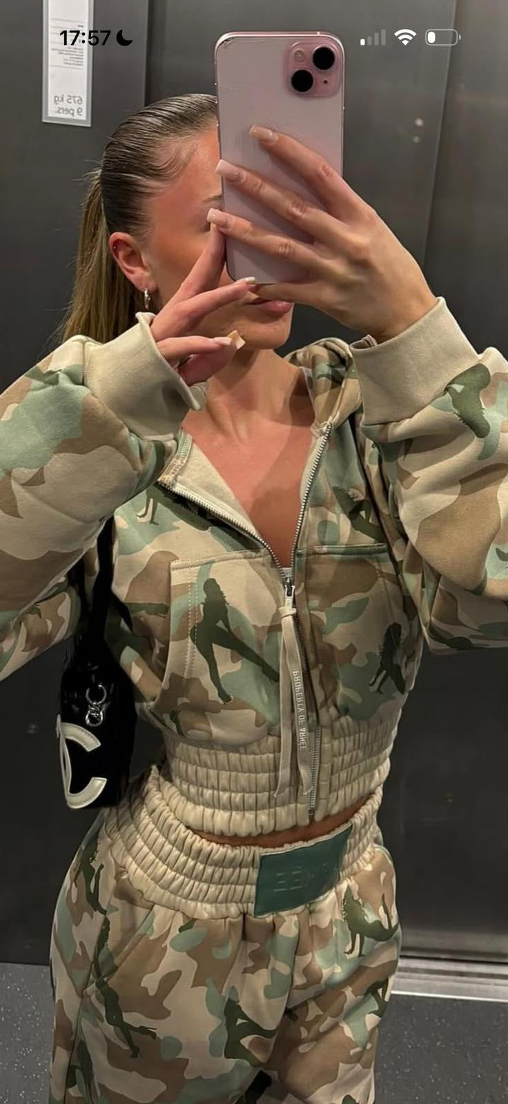 ARMÉE GIRL TRACKSUIT - CROPPED HOODIE (SAGE GREEN)