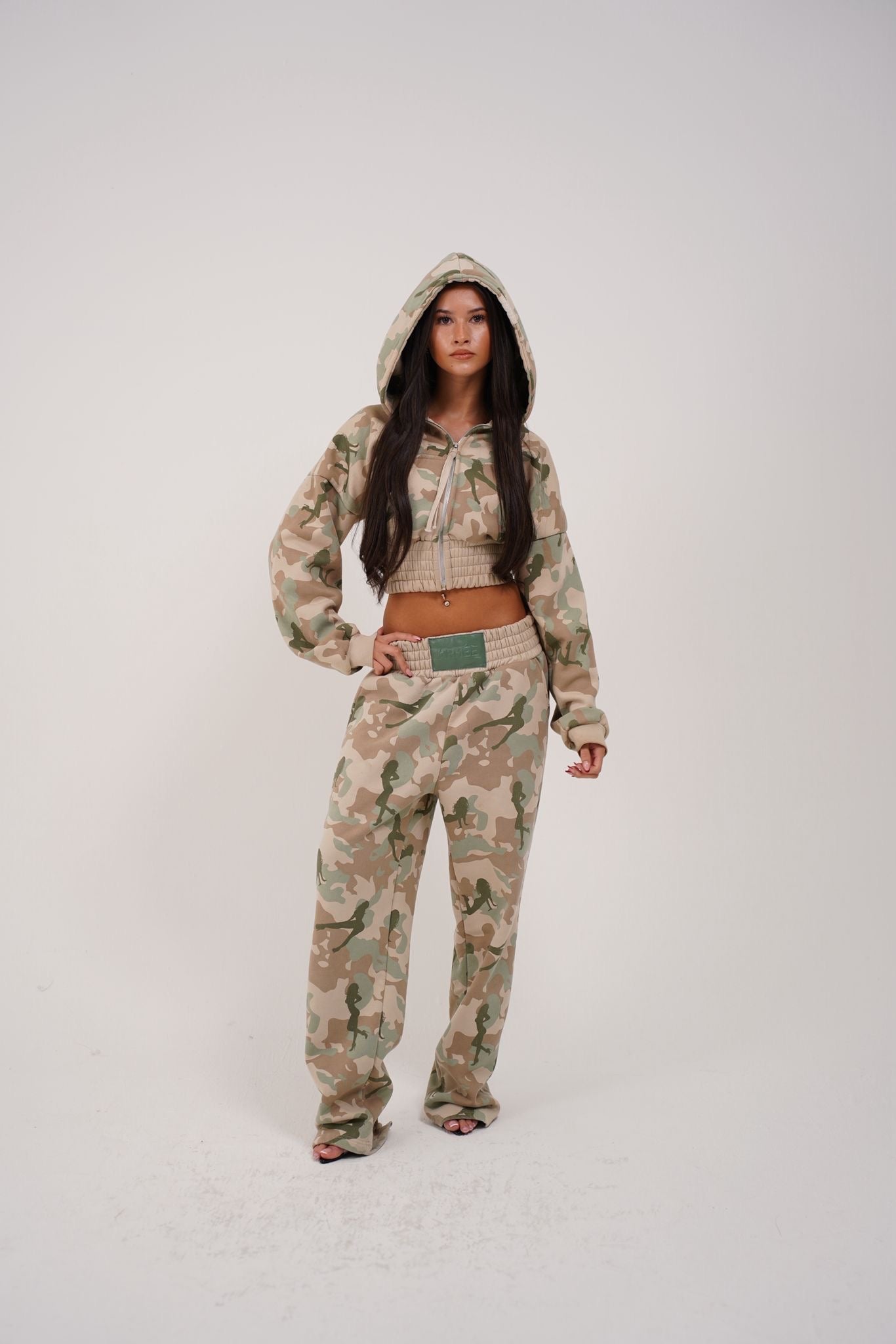 ARMÉE GIRL TRACKSUIT - CROPPED HOODIE (SAGE GREEN)